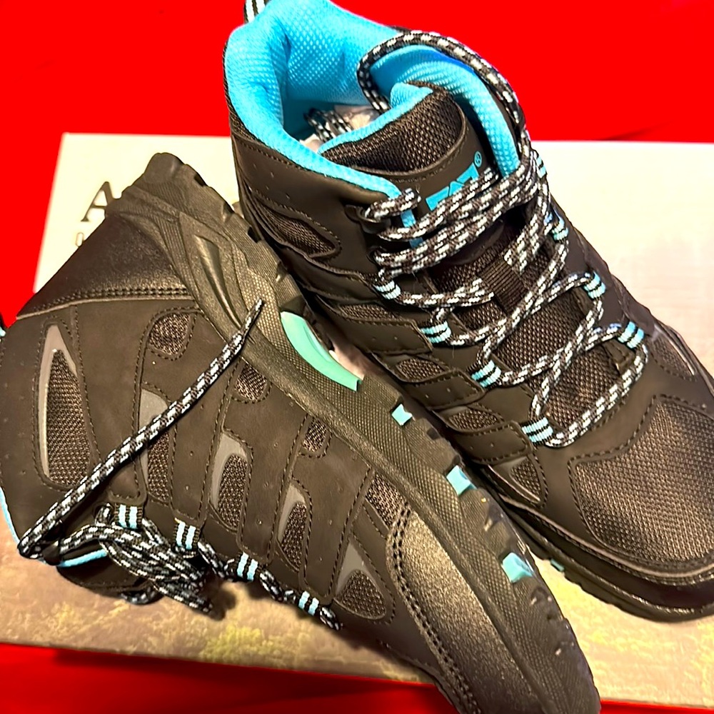 Men’s Hiking Boots